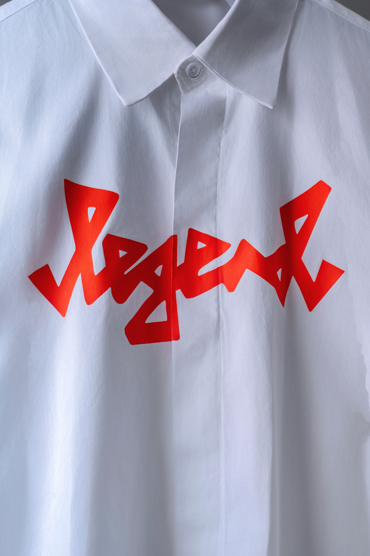 WHITE LEGEND SHIRT